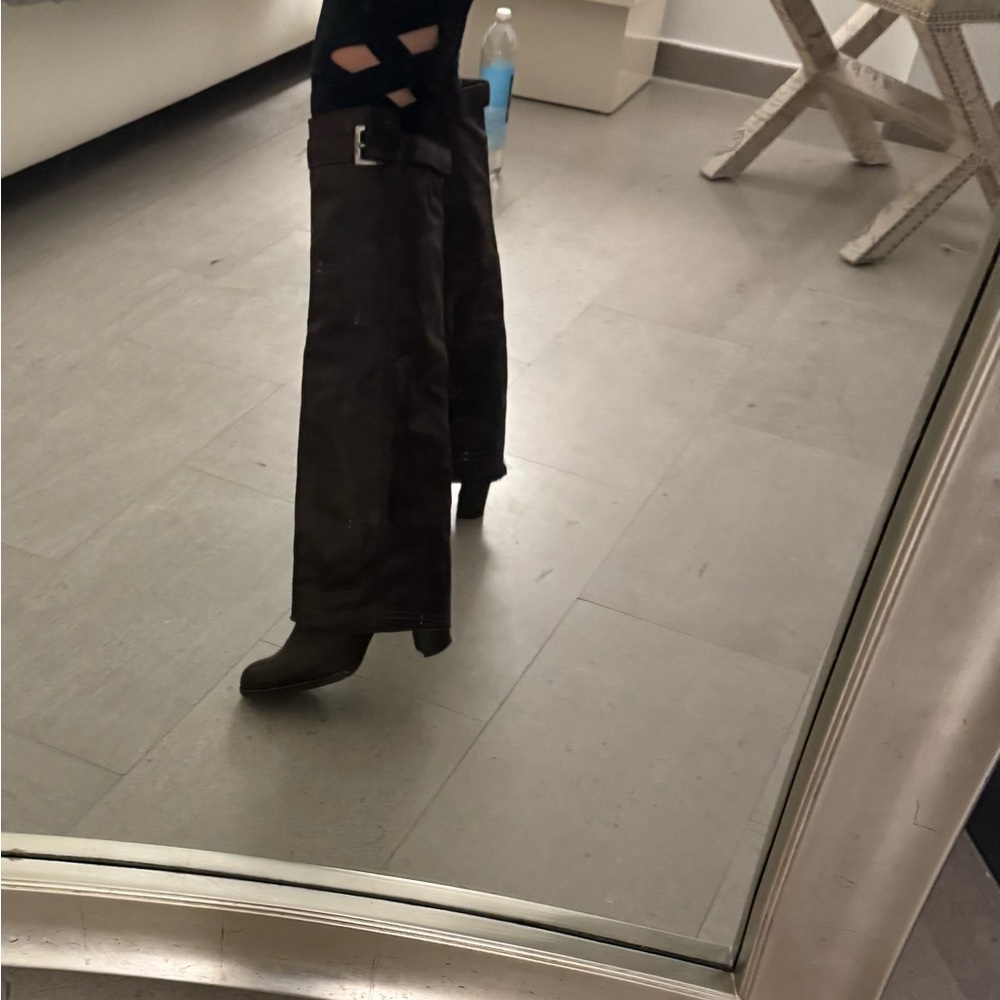 CHANEL Brown Heeled Boots - Picture 4 of 12